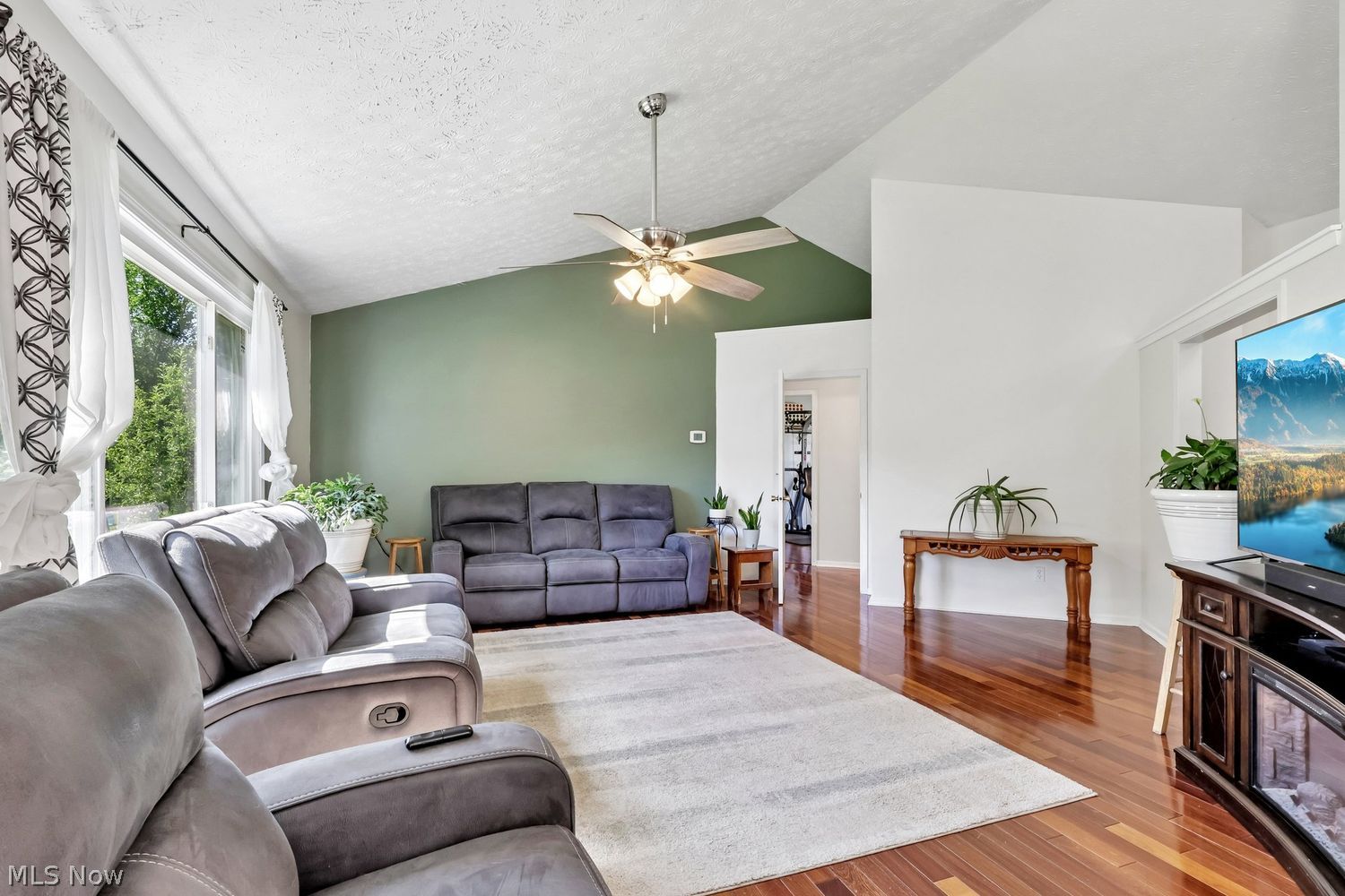 9180 Root Road North Ridgeville OH 44039