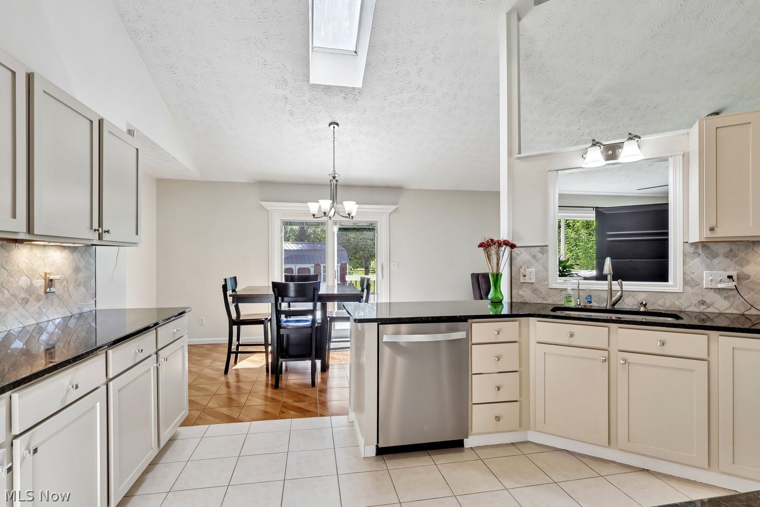 9180 Root Road North Ridgeville OH 44039