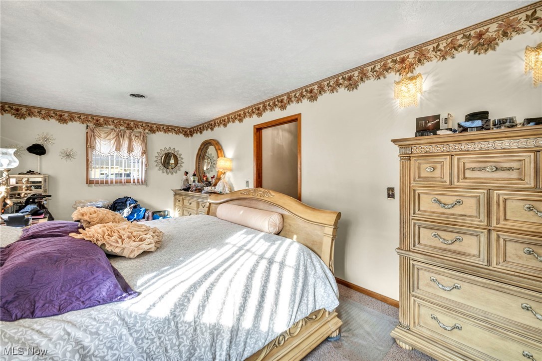2208 Willowrow Avenue NE Canton OH 44705