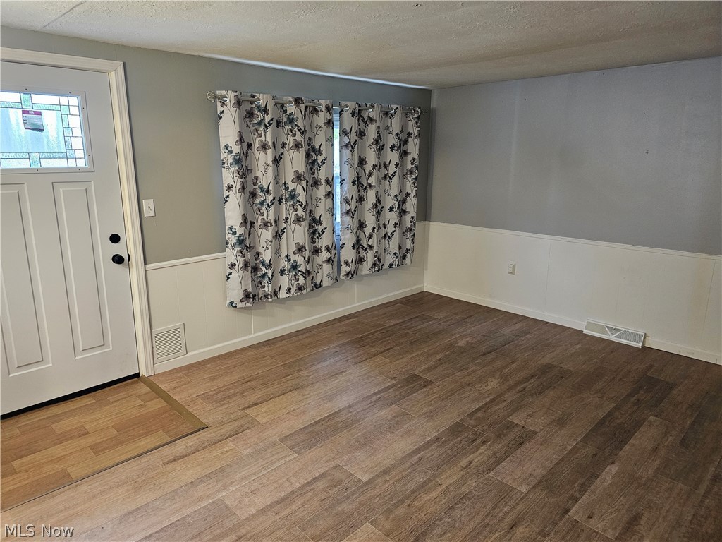 1424 4th Street Lakemore OH 44250