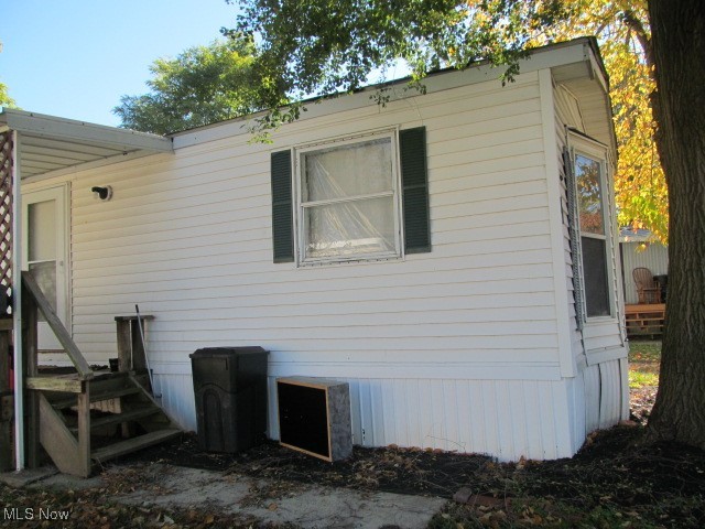 11 Hawaiian Drive Madison OH 44057