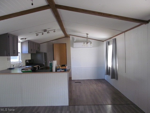 11 Hawaiian Drive Madison OH 44057