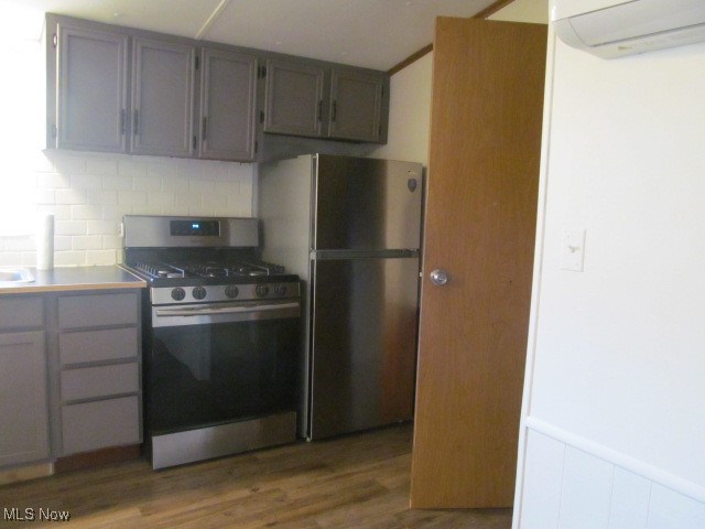 11 Hawaiian Drive Madison OH 44057