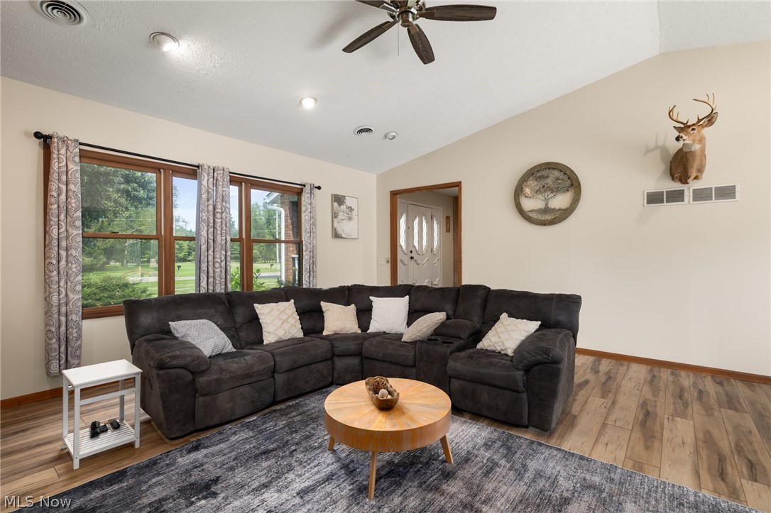 6730 Nathaniel Drive Shreve OH 44676