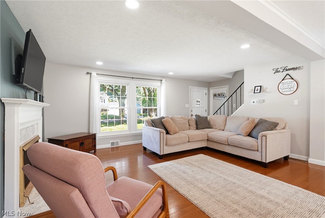594 Megglen Avenue Akron OH 44303