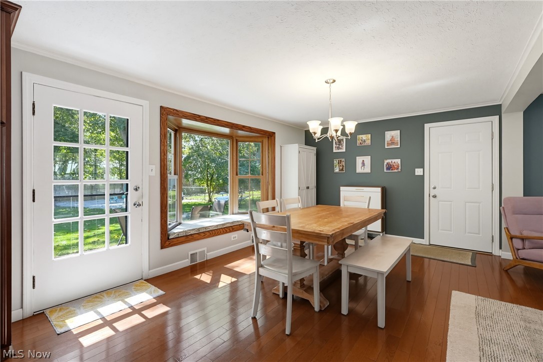 594 Megglen Avenue Akron OH 44303