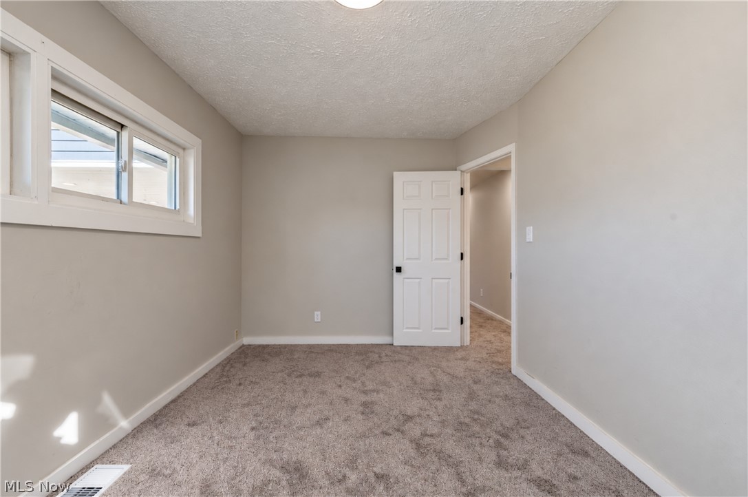 345 N Edgehill Avenue Austintown OH 44515