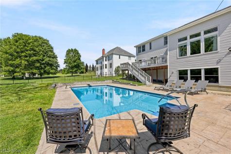 522 Tanglewood Trail Cuyahoga Falls OH 44223