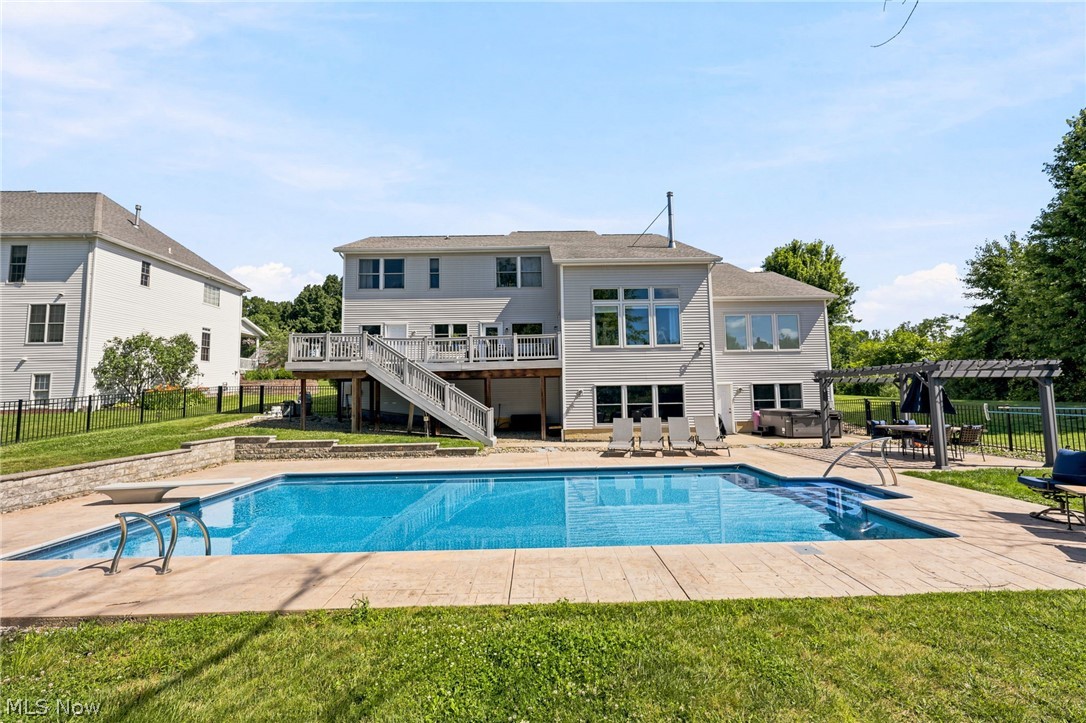 522 Tanglewood Trail Cuyahoga Falls OH 44223
