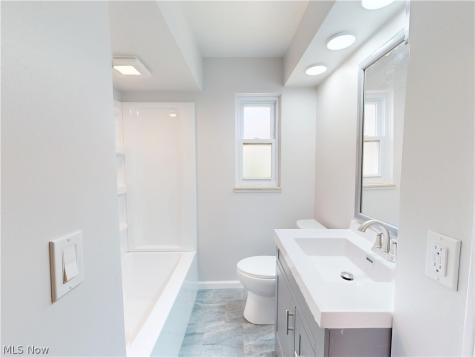 4293 Ardmore Road South Euclid OH 44121