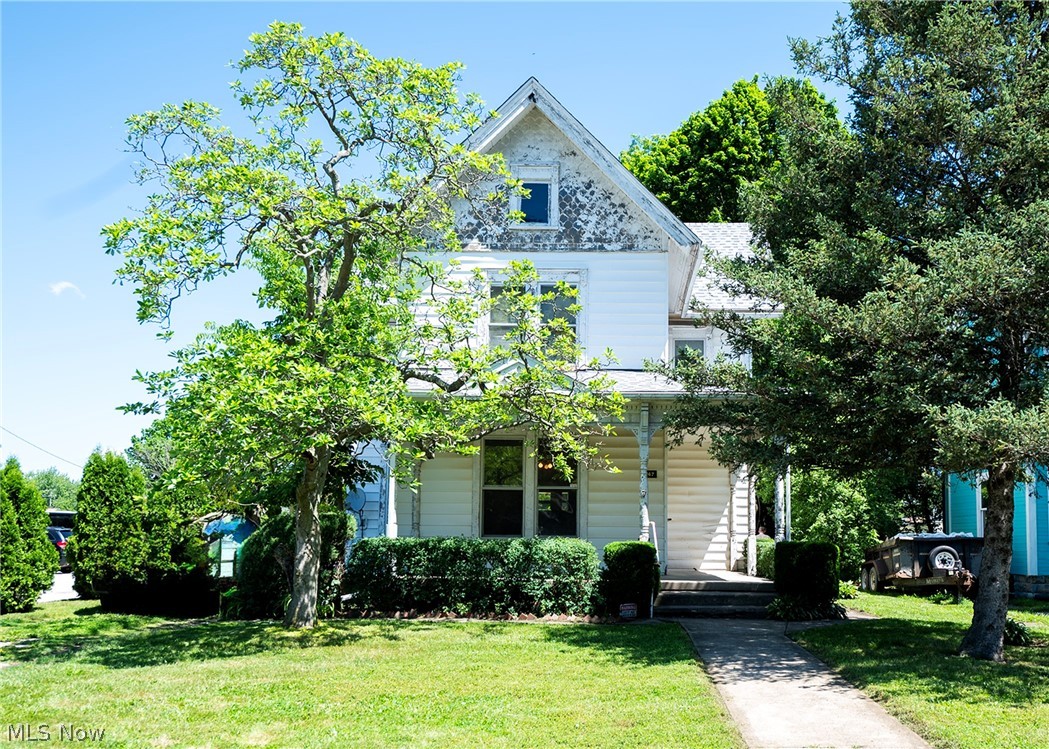 247 & 247 1/2 Ray Avenue NW New Philadelphia OH 44663