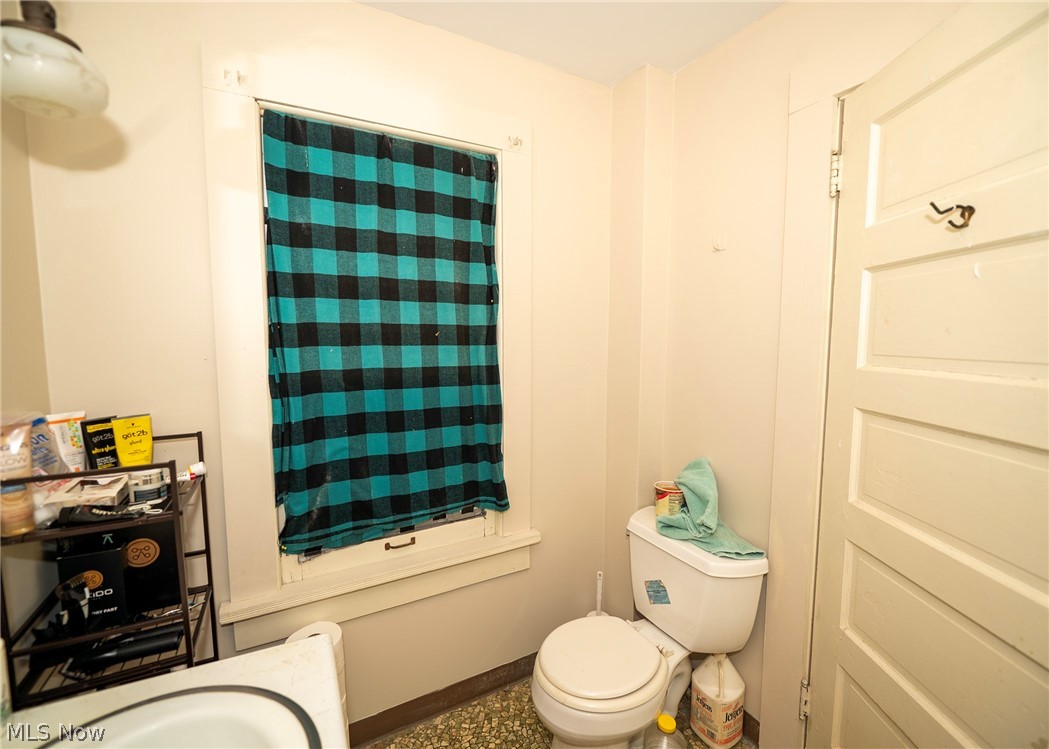 247 & 247 1/2 Ray Avenue NW New Philadelphia OH 44663