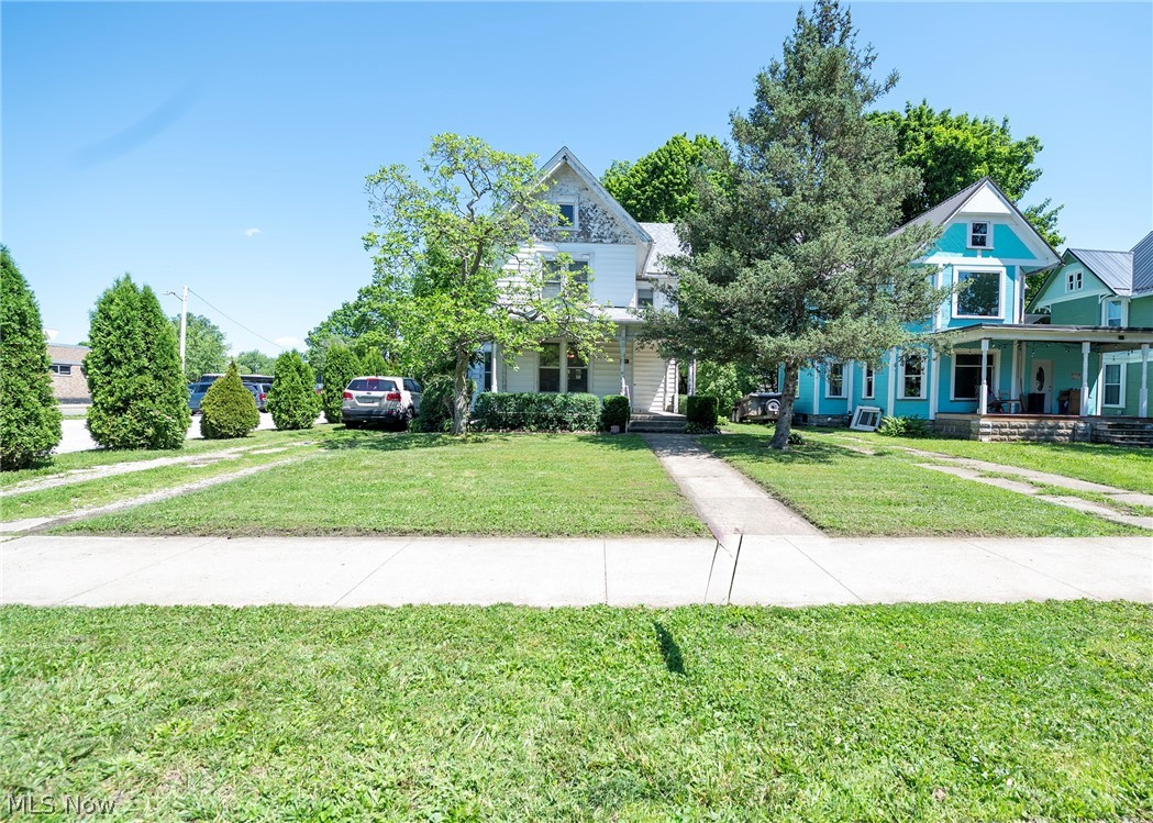 247 & 247 1/2 Ray Avenue NW New Philadelphia OH 44663