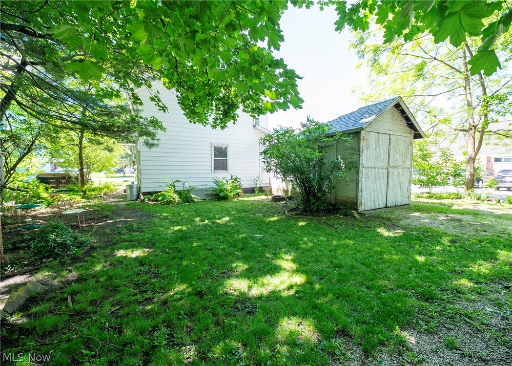 247 & 247 1/2 Ray Avenue NW New Philadelphia OH 44663