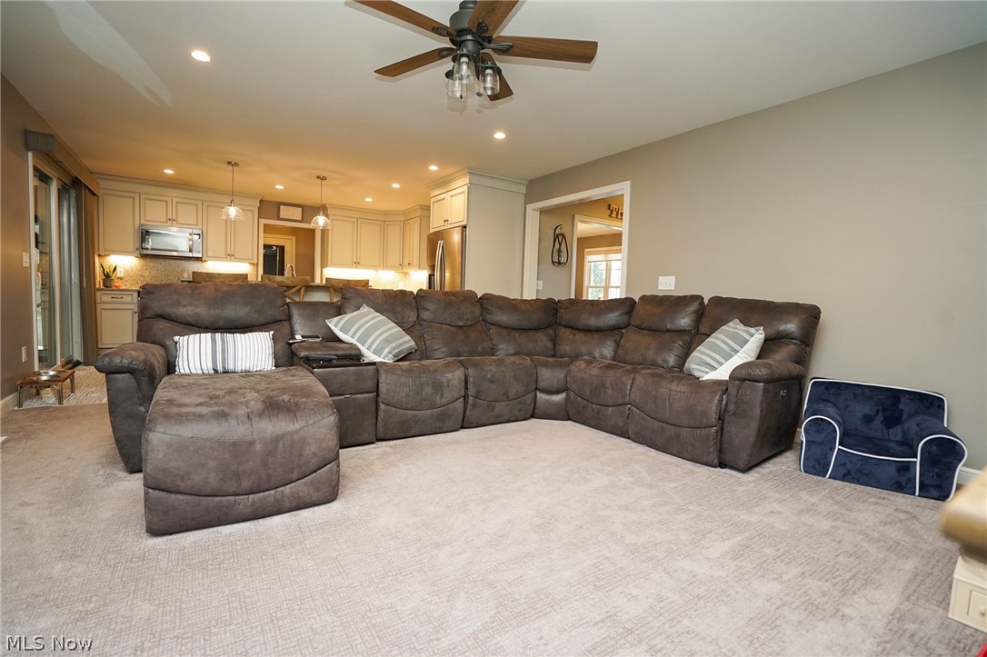 760 Radcliffe Pass Columbiana OH 44408