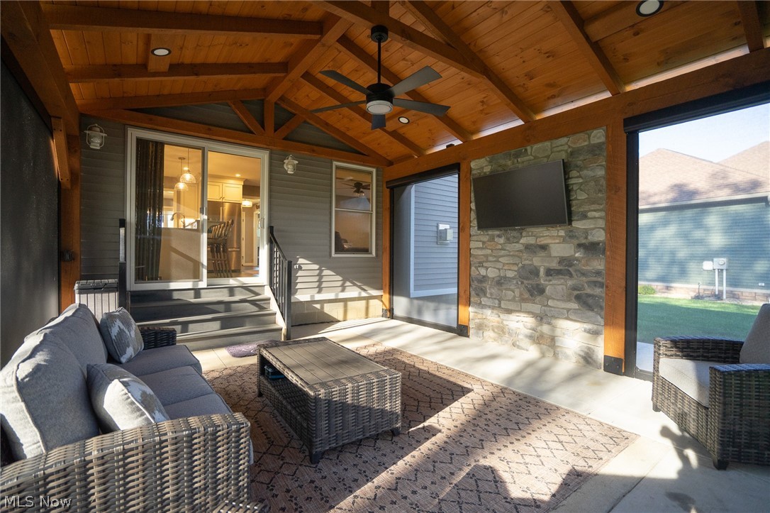 760 Radcliffe Pass Columbiana OH 44408
