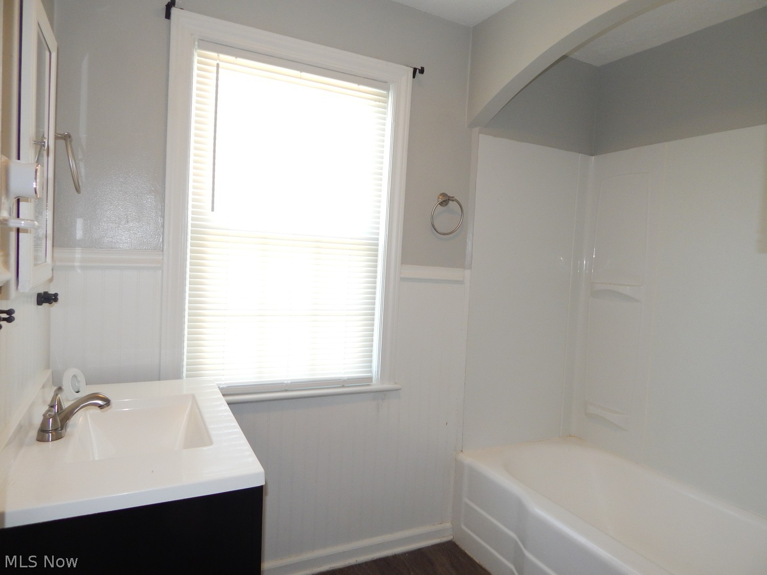 324 E 197th Street Euclid OH 44119