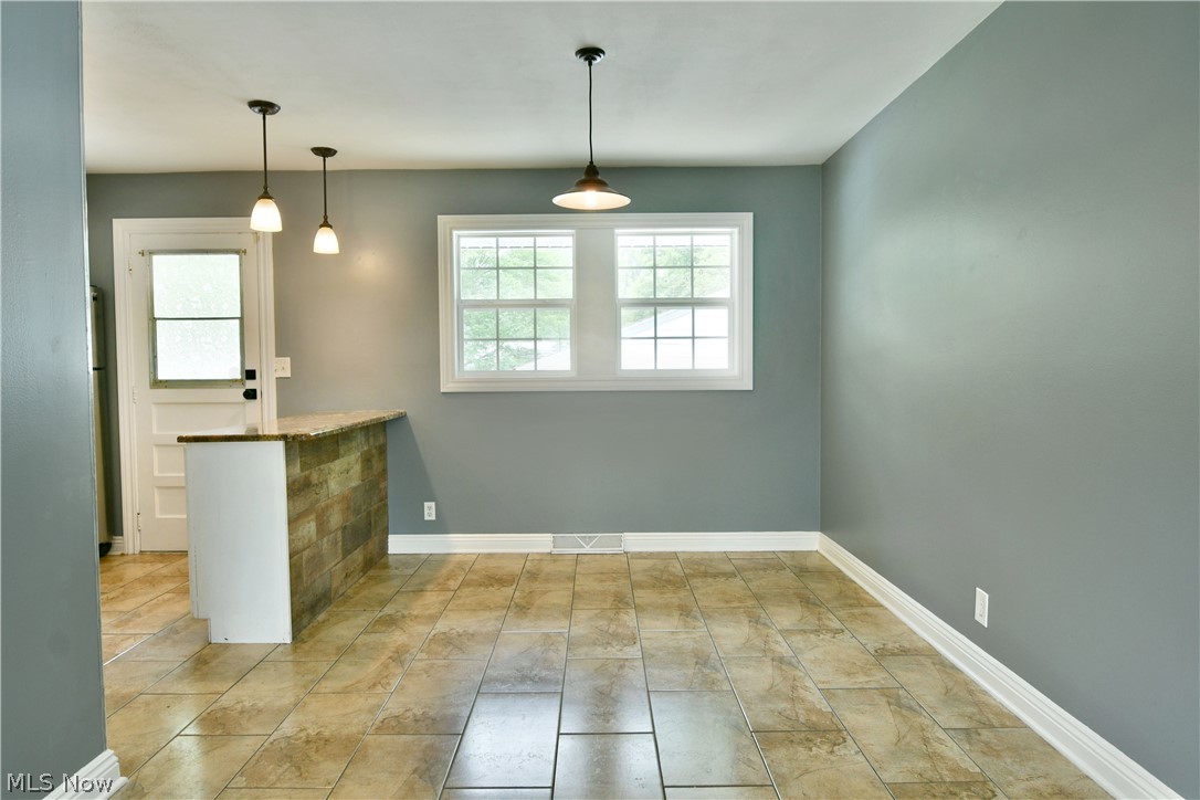 8143 Venice Heights Drive NE Warren OH 44484