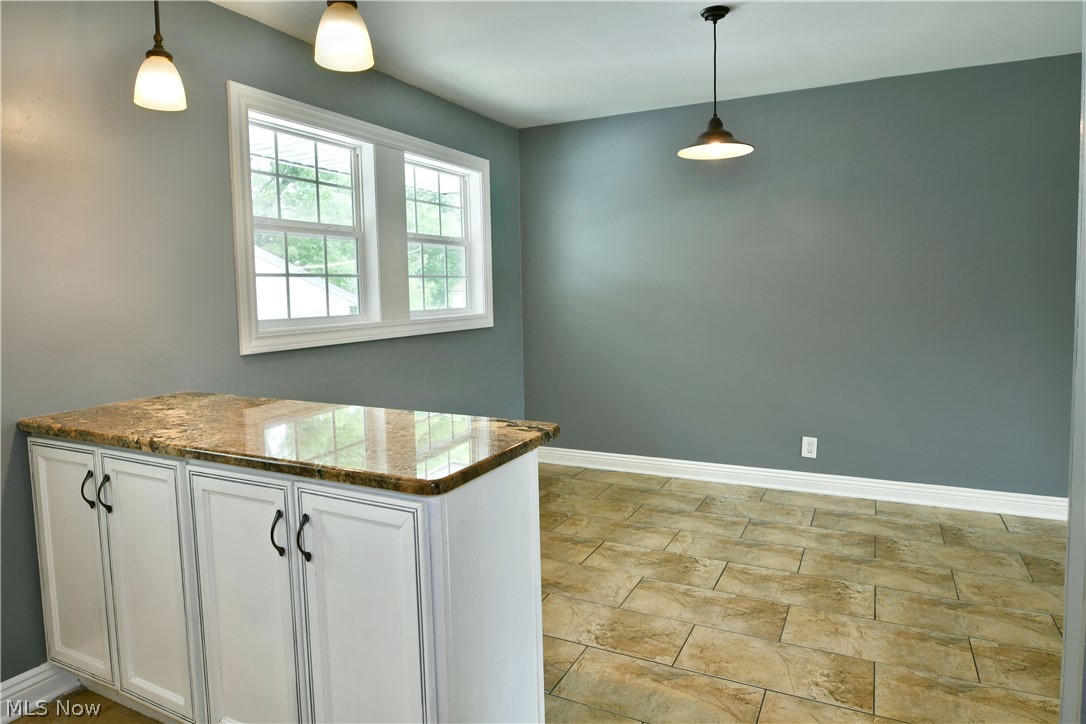 8143 Venice Heights Drive NE Warren OH 44484