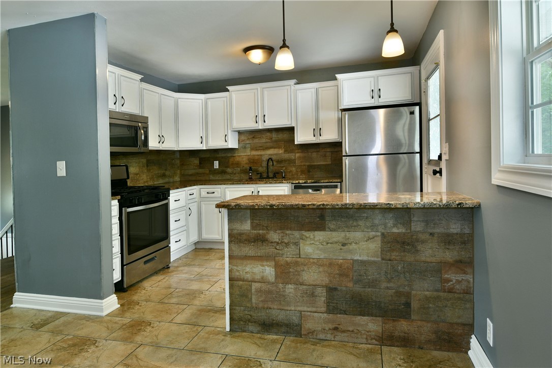 8143 Venice Heights Drive NE Warren OH 44484