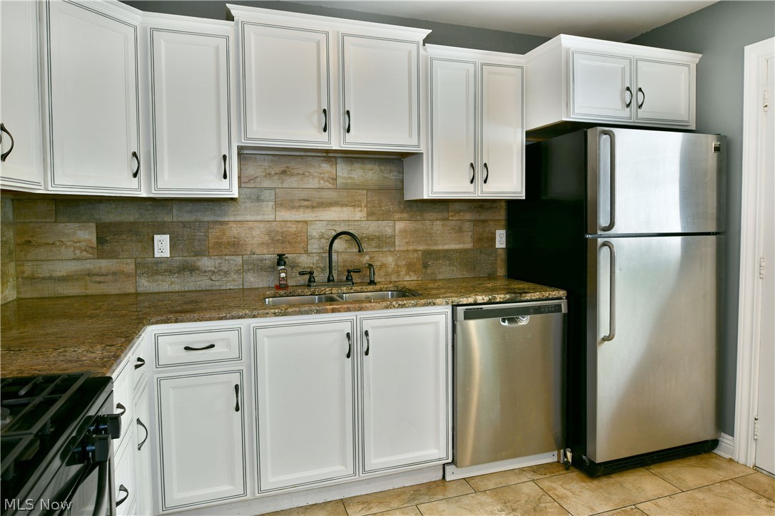 8143 Venice Heights Drive NE Warren OH 44484