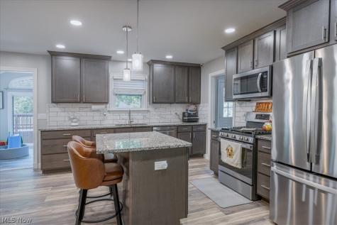 6764 Rolling Acres Court Painesville OH 44077