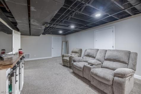 6764 Rolling Acres Court Painesville OH 44077