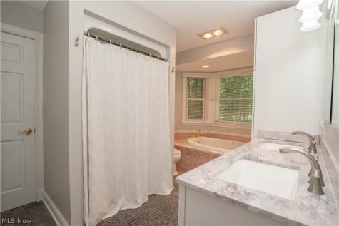 2332 Porter Road Atwater OH 44201