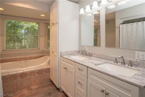 2332 Porter Road Atwater OH 44201