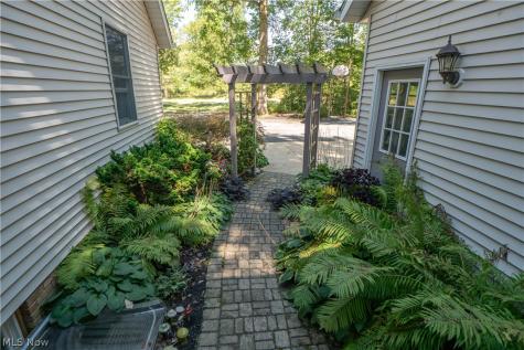 2332 Porter Road Atwater OH 44201