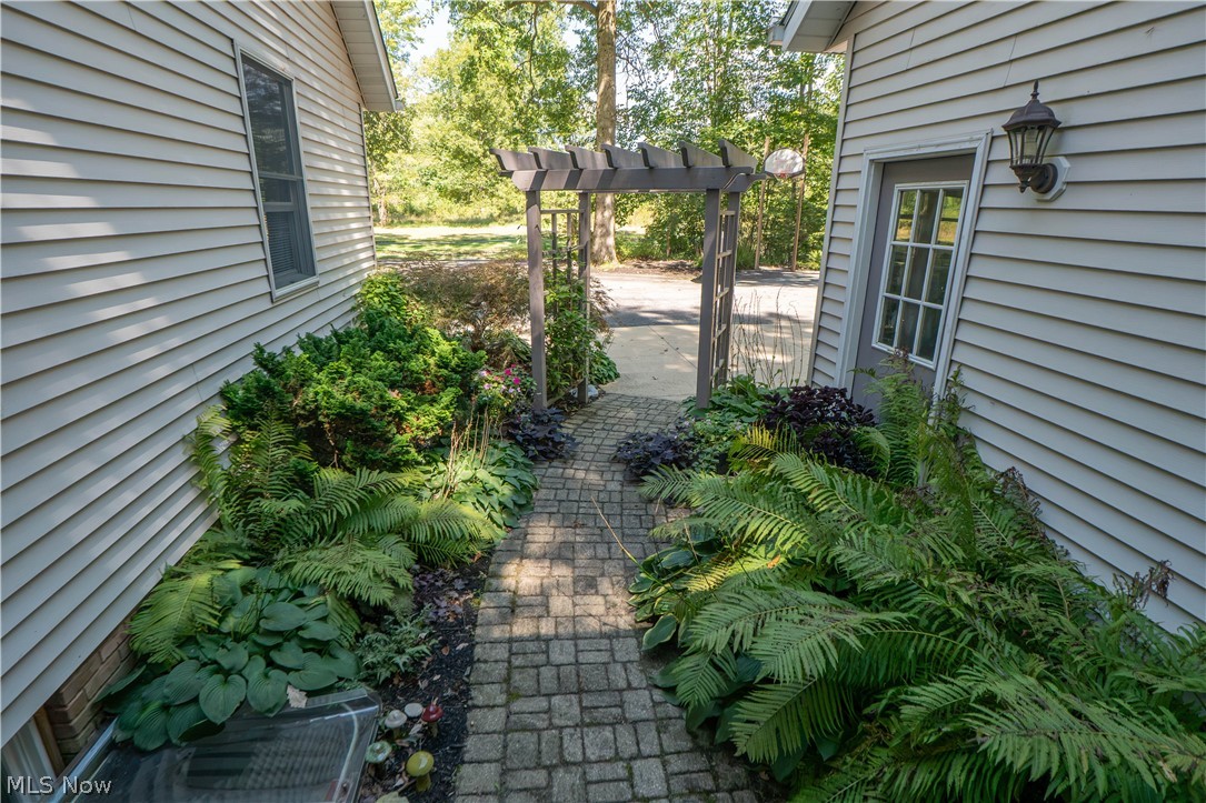 2332 Porter Road Atwater OH 44201