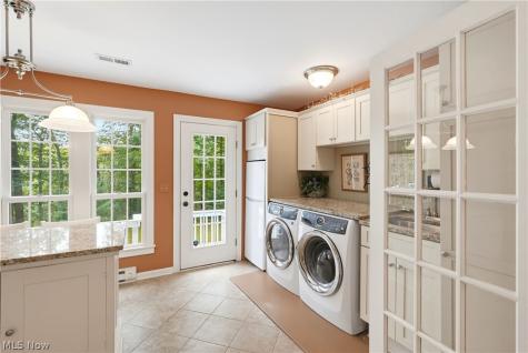 80 Mill Creek Lane Moreland Hills OH 44022