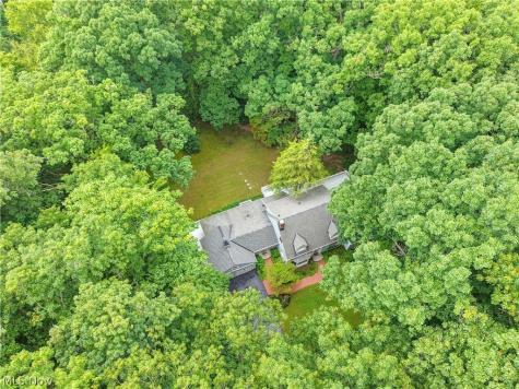 80 Mill Creek Lane Moreland Hills OH 44022