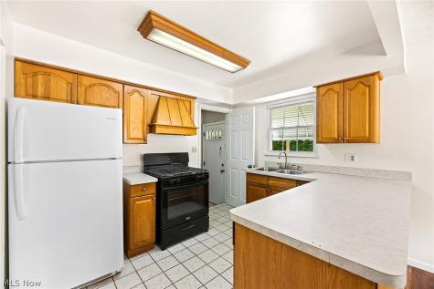 1163 Tonawanda Avenue Akron OH 44305