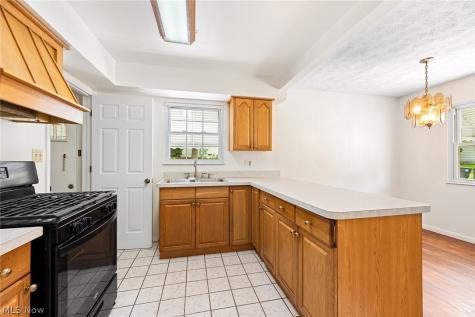 1163 Tonawanda Avenue Akron OH 44305