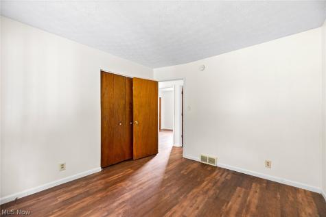 1163 Tonawanda Avenue Akron OH 44305