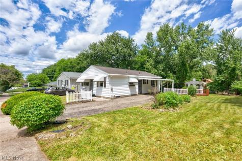1163 Tonawanda Avenue Akron OH 44305