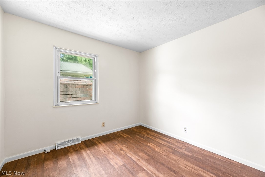 1163 Tonawanda Avenue Akron OH 44305