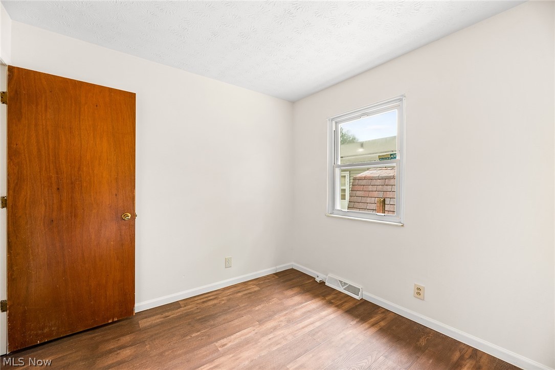 1163 Tonawanda Avenue Akron OH 44305