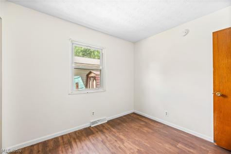 1163 Tonawanda Avenue Akron OH 44305