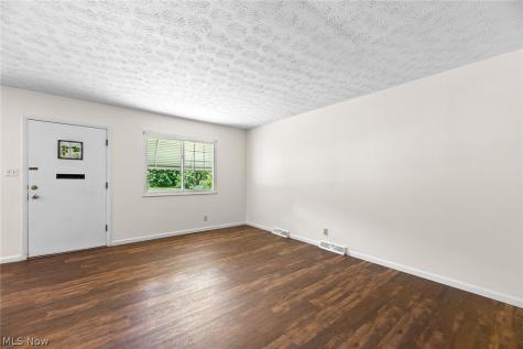 1163 Tonawanda Avenue Akron OH 44305