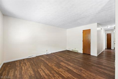 1163 Tonawanda Avenue Akron OH 44305