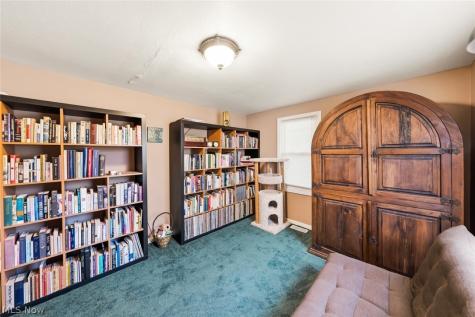 5806 Madison Avenue Cleveland OH 44102
