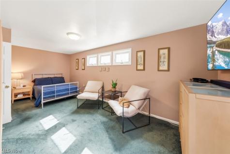 5806 Madison Avenue Cleveland OH 44102