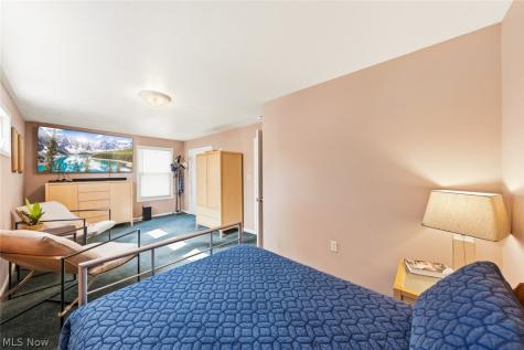 5806 Madison Avenue Cleveland OH 44102