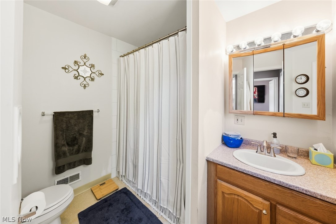 5806 Madison Avenue Cleveland OH 44102