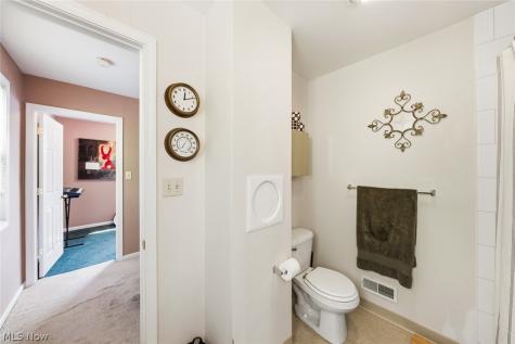 5806 Madison Avenue Cleveland OH 44102