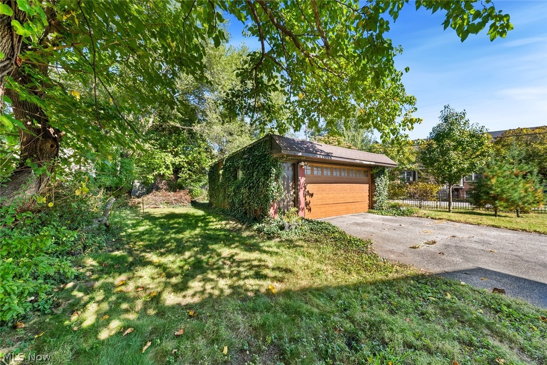 5806 Madison Avenue Cleveland OH 44102