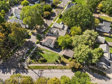 5806 Madison Avenue Cleveland OH 44102