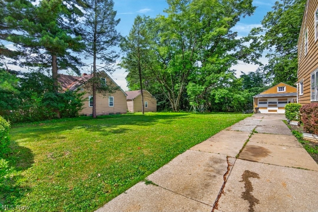 4724 Green Road Warrensville Heights OH 44128